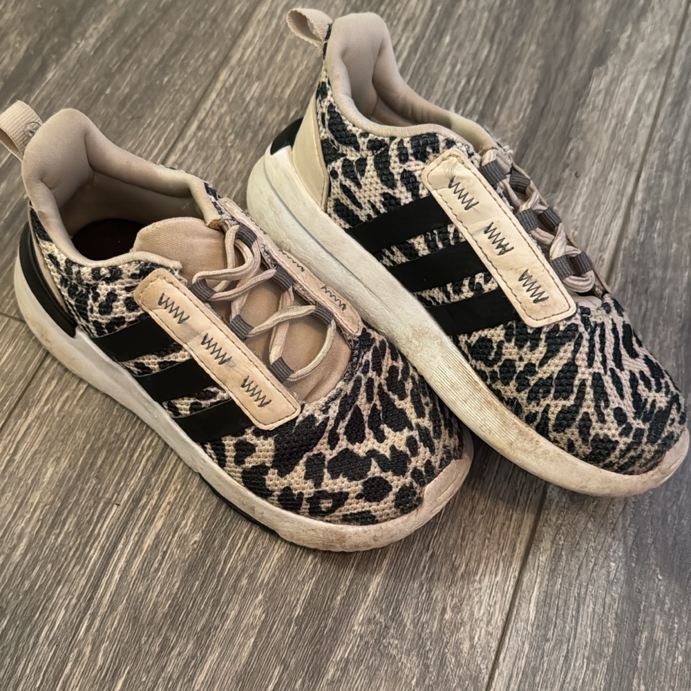 Adidas toddler size 9